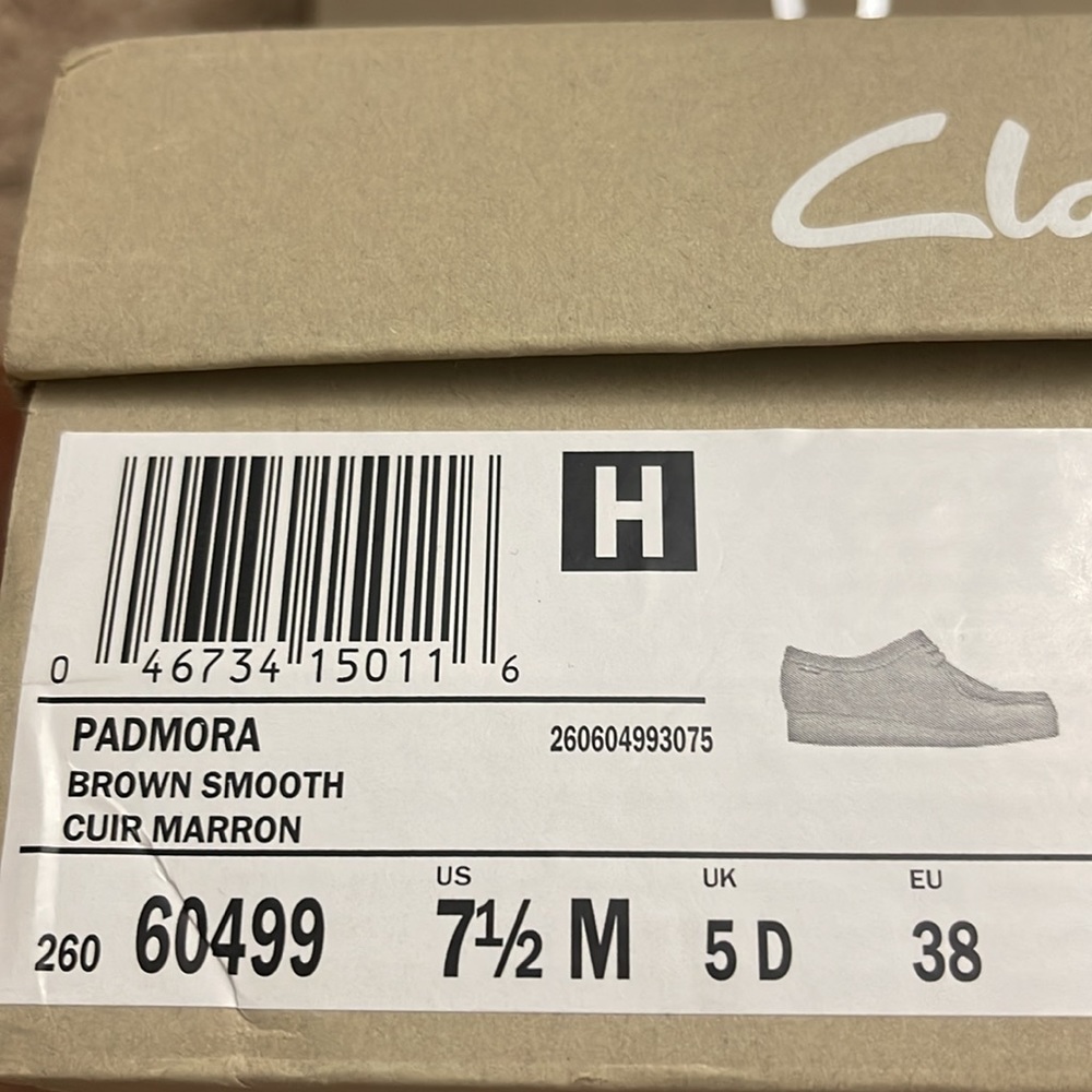 Clarks - Picture 6 of 6